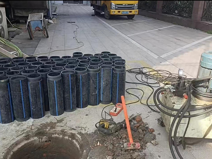 南充PE置换管厂家 DN315置换管 非开挖管短管置换